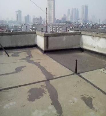 江孜漏水维修 楼顶漏水是什么原因，楼顶漏水维修方法是什么?