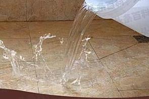 江孜漏水维修 免砸砖防水材料该如何施工